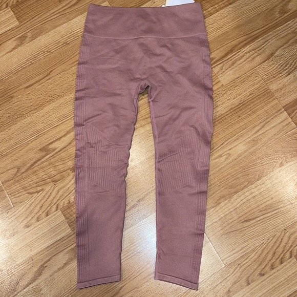 Fabletics high waisted rib 7/8 leggings - Picture 2 of 5